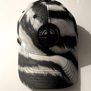 Mint condition Stone Island 6 panel Cap
